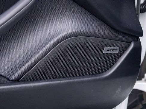 Used 2023 Porsche Taycan image 15