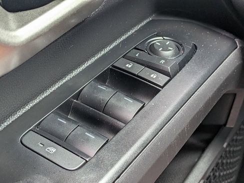 Used 2025 Toyota Tacoma TRD Off-Road w/ TRD Off Road Upgrade Package image 25