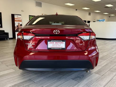 Used 2025 Toyota Corolla LE FWD image 8
