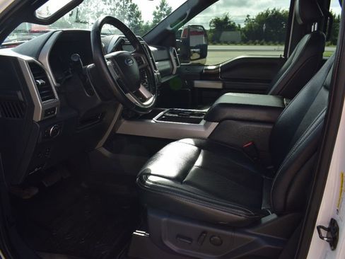 Used 2022 Ford F250 Lariat w/ Lariat Ultimate Package AWD/4WD image 8