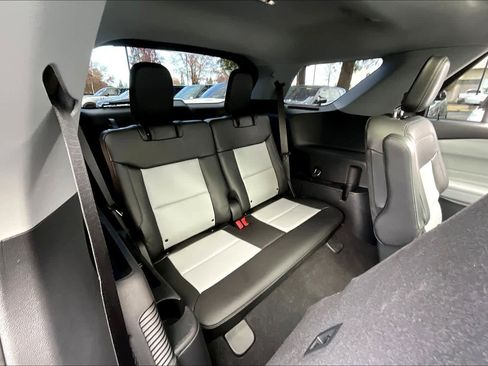 Used 2023 Ford Explorer XLT w/ Equipment Group 202A image 31