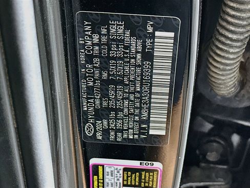 Used 2024 Hyundai Kona Limited FWD image 12
