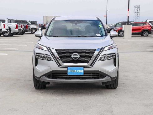 Used 2023 Nissan Rogue SV AWD/4WD image 2