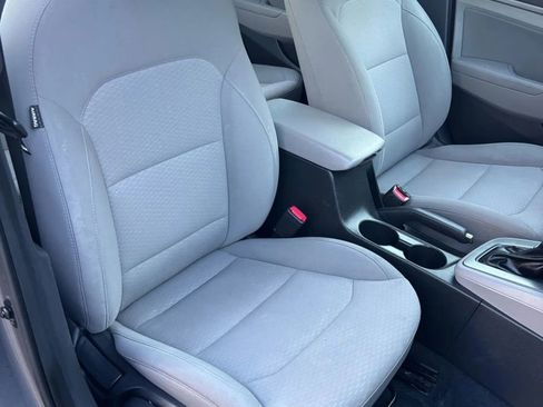 Used 2019 Hyundai Elantra SEL image 18
