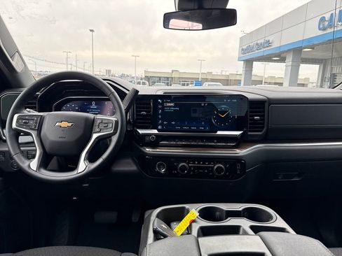Used 2024 Chevrolet Silverado 1500 LT image 15