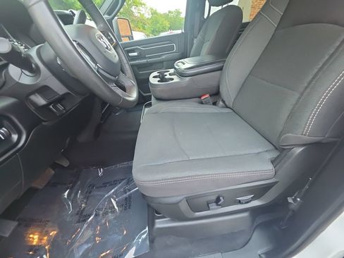 Used 2025 RAM 2500 Big Horn AWD/4WD image 17