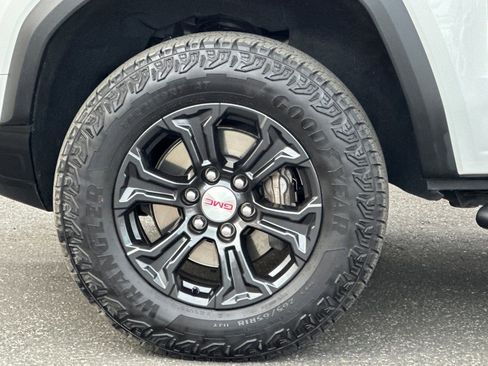 Certified 2024 GMC Canyon Elevation w/ Convenience Package image 26