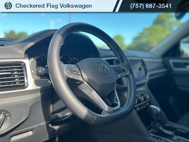 Used 2023 Volkswagen Atlas SE w/ Black Wheel Package FWD image 16