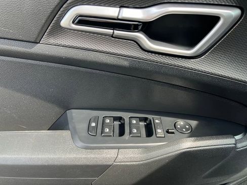Used 2023 Kia Sportage LX AWD/4WD image 18