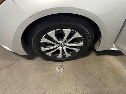 Used 2022 Toyota Corolla LE FWD image 30