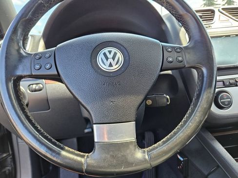 Used 2009 Volkswagen Eos Lux FWD image 15