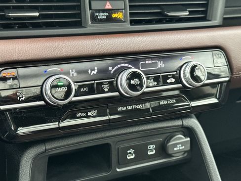 New 2026 Honda Pilot Touring image 23