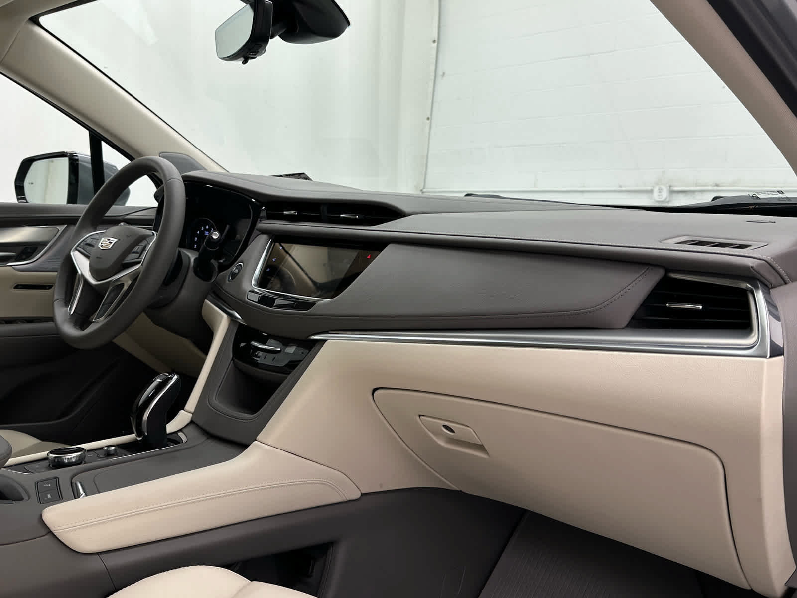 Used 2026 Cadillac XT5 Premium Luxury w/ Driver Assist Package AWD/4WD image 17