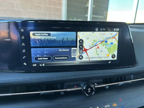 Used 2024 Nissan Ariya FWD image 23