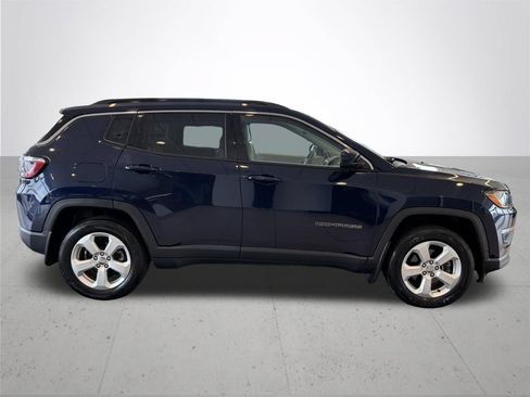 Used 2018 Jeep Compass Latitude w/ Popular Equipment Group AWD/4WD image 6