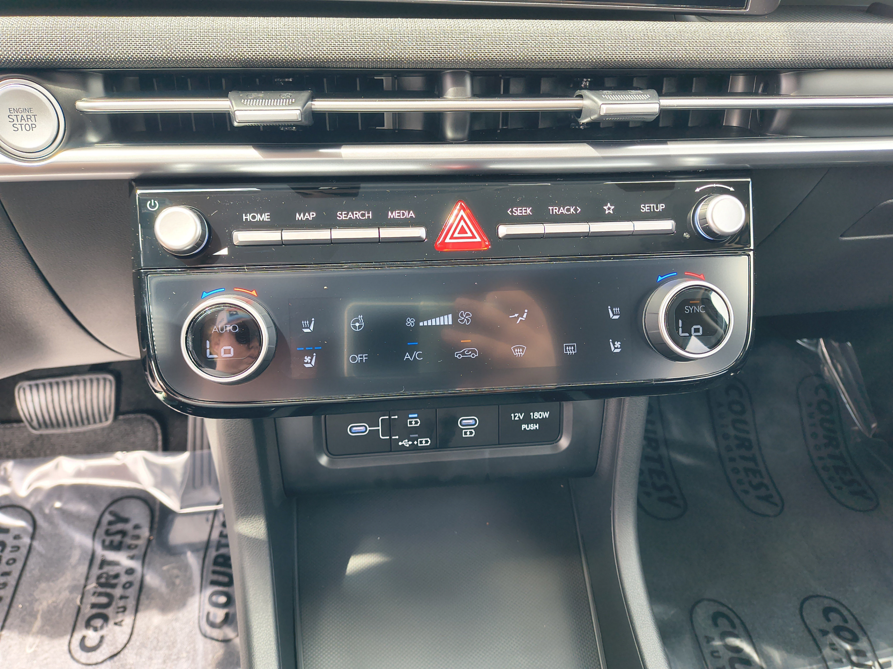 New 2026 Hyundai Tucson Limited FWD image 28
