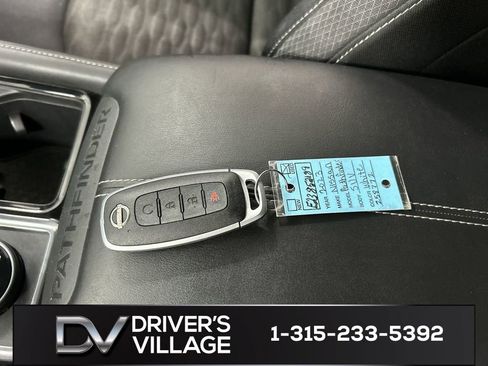 Used 2023 Nissan Pathfinder SV w/ Black Appearance Package AWD/4WD image 12