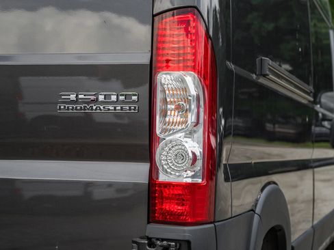 New 2025 RAM ProMaster 3500 w/ Quick Order Package 22G SLT image 6