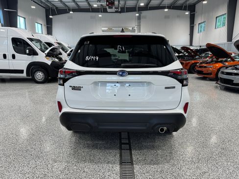 New 2026 Subaru Forester Touring AWD/4WD image 4