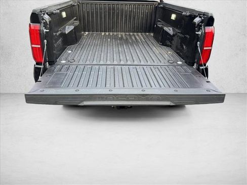 Certified 2025 Toyota Tacoma SR5 AWD/4WD image 8