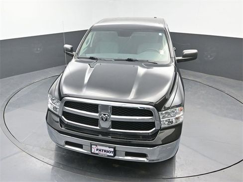 Used 2020 RAM 1500 Classic SLT image 32