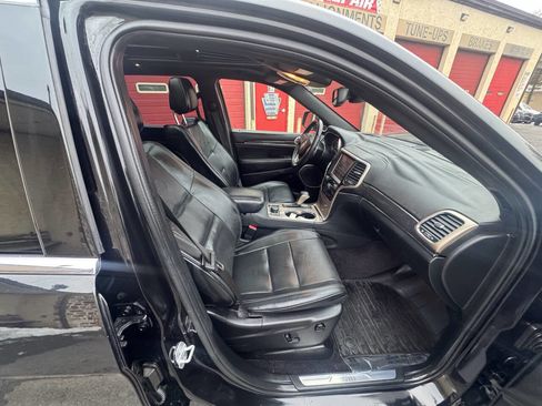 Used 2016 Jeep Grand Cherokee Overland w/ Advanced Technology Group image 25