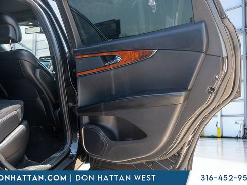 Used 2018 Lincoln MKX Reserve w/ Lincoln MKX Climate Package FWD image 16