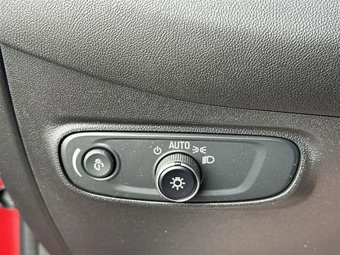 Certified 2023 Chevrolet Equinox LT FWD image 17