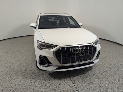 New 2025 Audi Q3 2.0T Premium image 1
