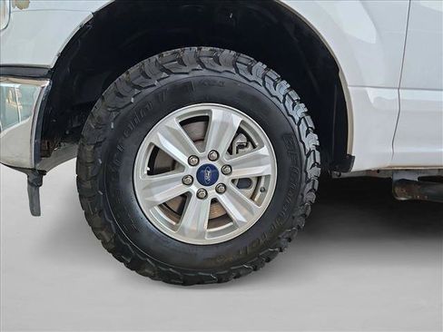 Used 2017 Ford F150 XLT w/ Equipment Group 301A Mid AWD/4WD image 23