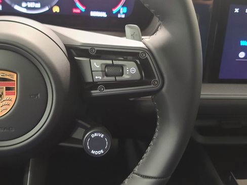 New 2026 Porsche Cayenne image 18