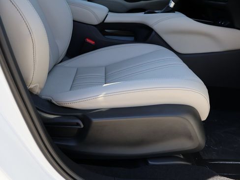 New 2026 Honda HR-V EX-L image 9