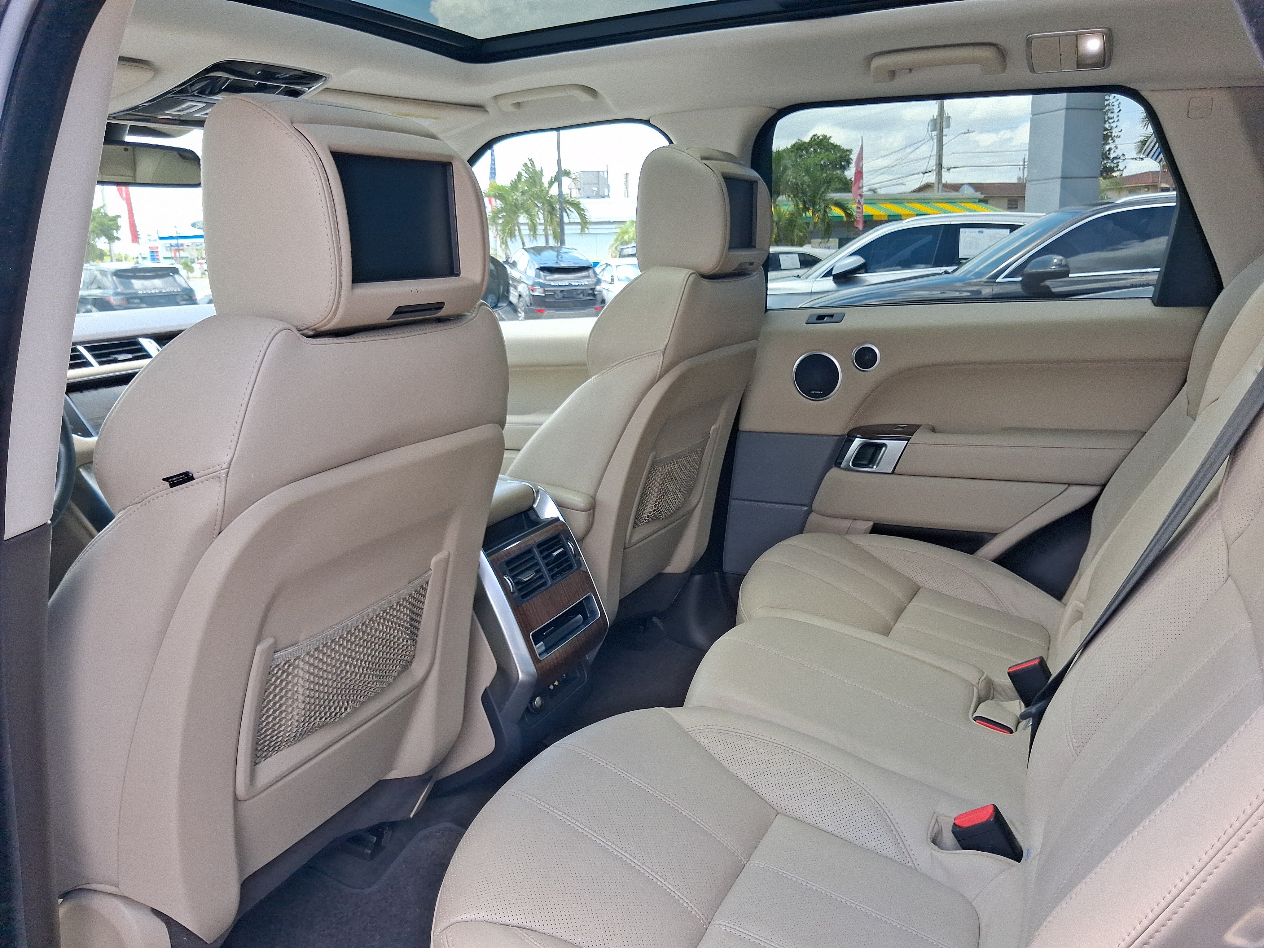 Used 2014 Land Rover Range Rover Sport HSE AWD/4WD image 21