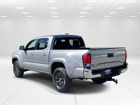 Used 2020 Toyota Tacoma SR5 image 4