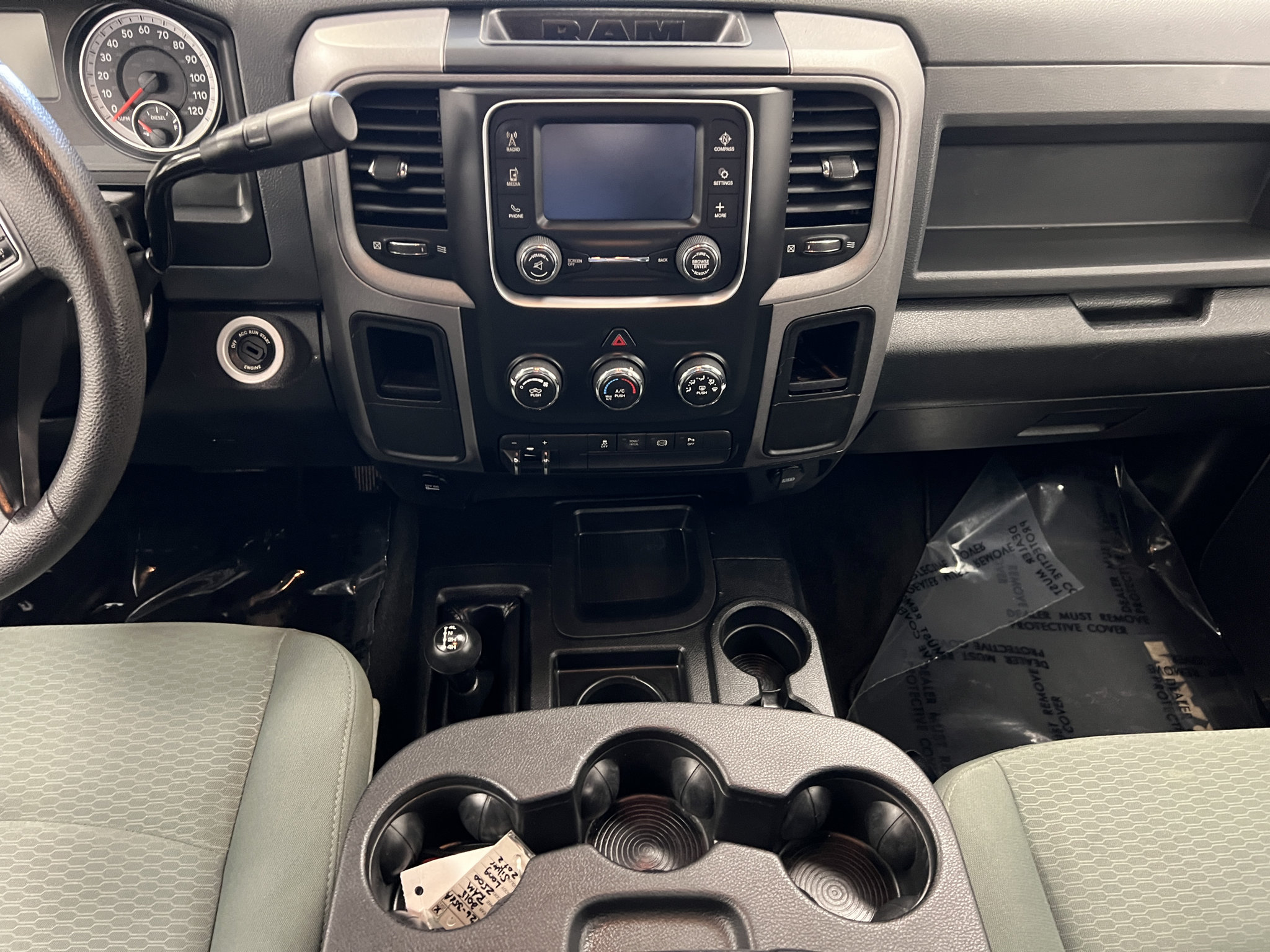 Used 2015 RAM 2500 Tradesman w/ Chrome Appearance Group AWD/4WD image 13