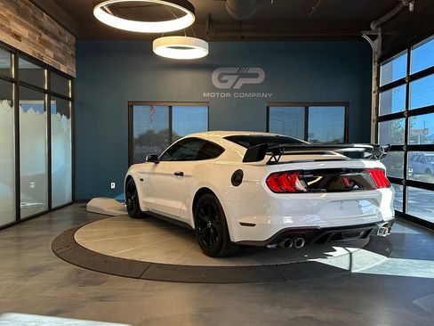 Used 2018 Ford Mustang GT RWD image 5