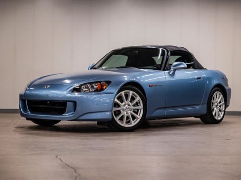 Used 2006 Honda S2000 image 2