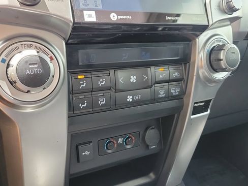 Certified 2024 Toyota 4Runner Limited AWD/4WD image 19