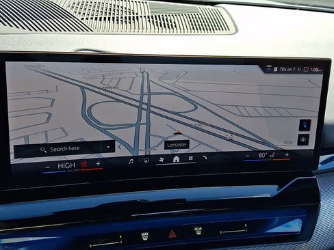 Certified 2025 BMW i5 xDrive40 w/ M Sport Package AWD/4WD image 18