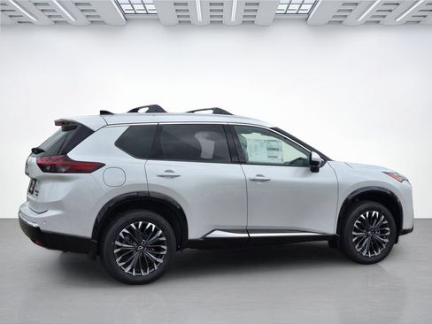 New 2026 Nissan Rogue Platinum w/ Platinum Premium Package AWD/4WD image 3