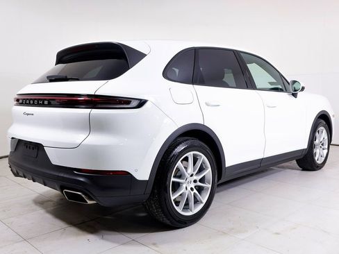 Certified 2025 Porsche Cayenne image 27