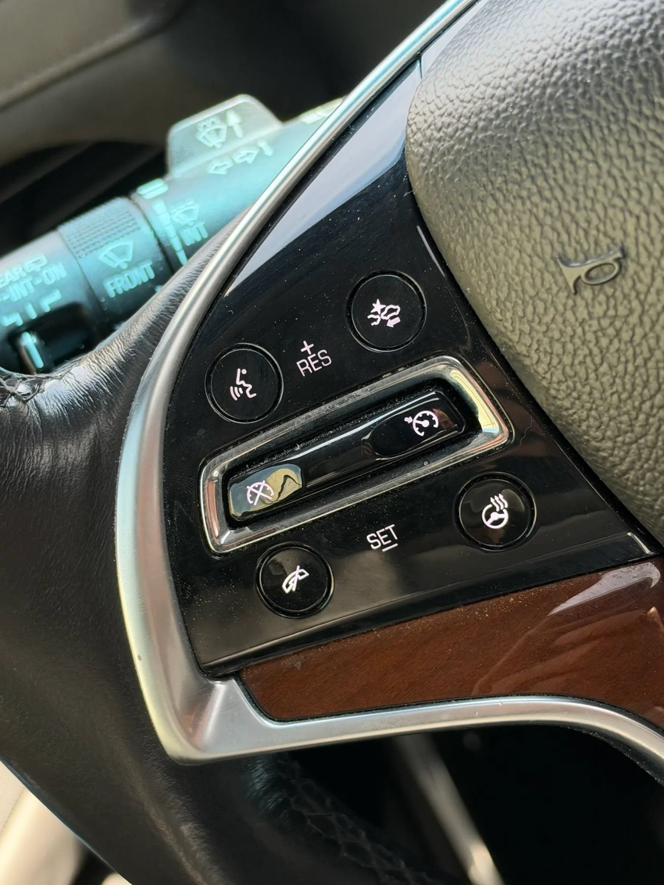 Used 2015 Cadillac Escalade Premium RWD image 17