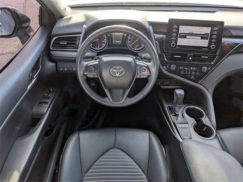 Used 2024 Toyota Camry SE w/ Convenience Package image 31