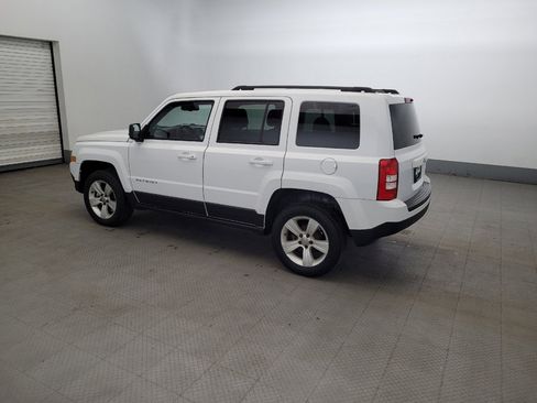 Used 2017 Jeep Patriot Latitude FWD image 3