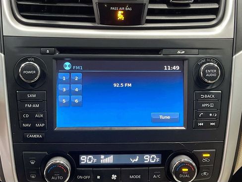 Used 2016 Nissan Altima 2.5 SL w/ 2.5 Technology Package image 15