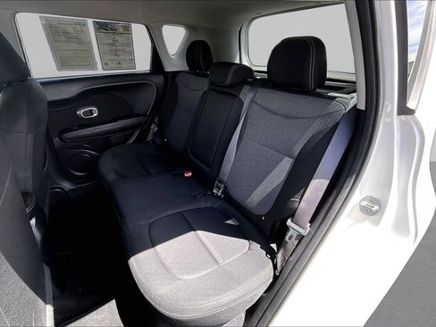 Used 2019 Kia Soul + FWD image 21
