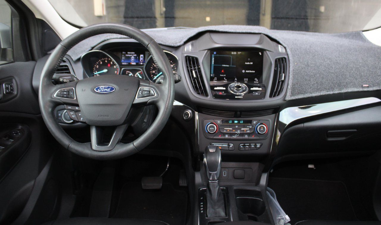 Used 2019 Ford Escape Titanium AWD/4WD image 17