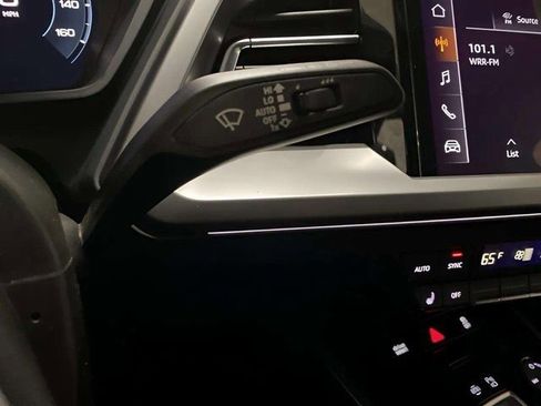 Used 2024 Audi Q4 e-tron Premium w/ Convenience Package image 39