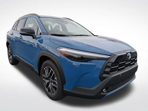 New 2026 Toyota Corolla Cross XLE w/ Convenience Package AWD/4WD image 2