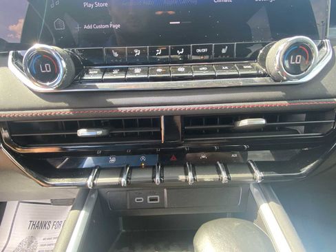 Used 2023 Chevrolet Colorado Z71 w/ Z71 Convenience Package 2 image 17